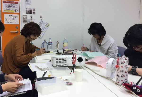 過去に開催したスマホ動画撮影&編集セミナー(淀屋橋セミナールームにて)